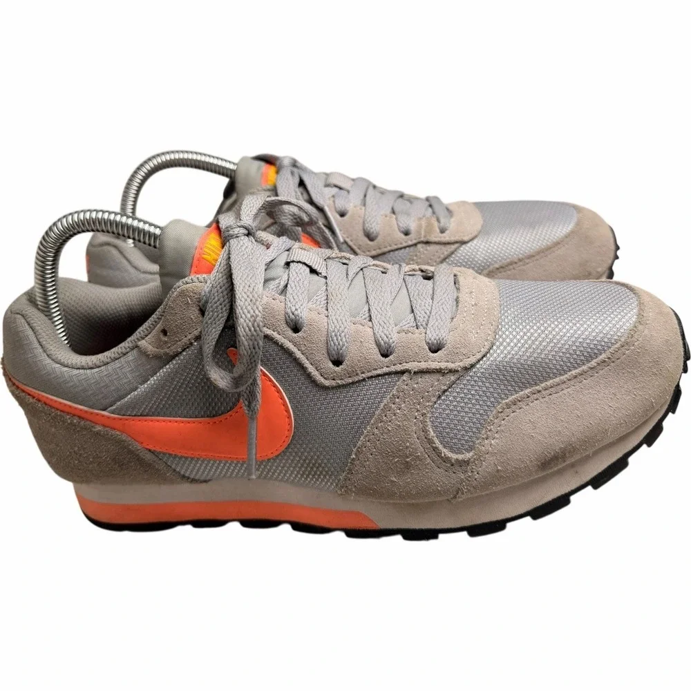 Nike‎ MD Runner 2 Womens 9 Gray Mango Peach Waffle Sole Sneakers Retro Running